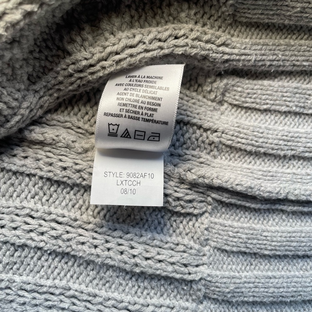 Y2K Aeropostale Women's Cable Knit Sweater size medium - Picture 8 of 12
